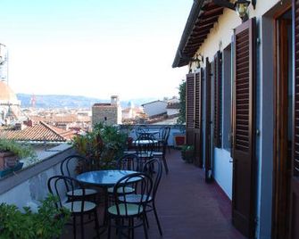 Hotel Medici - Florença - Varanda