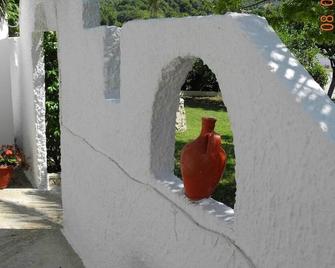Skiathos Troulos Studios 500 Metres From the Beach Surrounded by Pine Trees - Skiathos