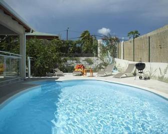 Village de la Princesse - Saint-François - Piscina