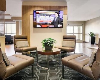 TownePlace Suites by Marriott Kansas City Airport - Kansas City - Lounge