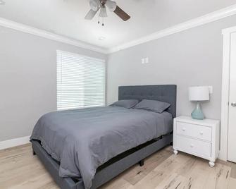 Close to Sac DT Charming&Cute Brand New House - סקרמנטו - חדר שינה