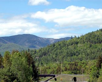 Lakeside Cabin Rental with an Outdoor Fire Pit in the Adirondacks of New York - Schroon Lake - Outdoors view