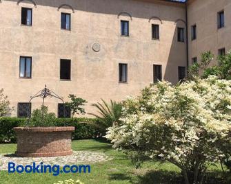 Casa Mater Ecclesiae - Massa Marittima - Edificio