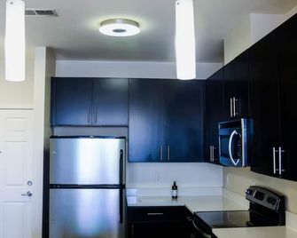 Cozy & Inviting 2bd 2bth Apt Home - Owings Mills - Hallway