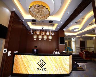 Onyx Hotel Apartments - Ajman - Recepce