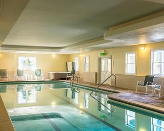 Palmer House Resort - Deluxe Two Double Beds 2 - Manchester - Piscina