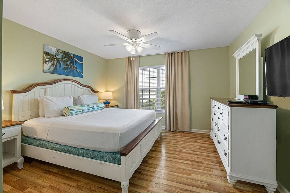 Coconut Mallory Marina and Resort Condo - Key West - Bedroom