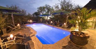 非洲岩旅館 - 荷茲普魯伊 - 胡德斯普雷特 - 游泳池