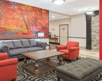Ramada Cumberland Downtown - Cumberland - Lobby