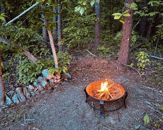 Peaceful Woodland charm 12 minutes from Corbin/London, 18 minutes from I-75 - Lily