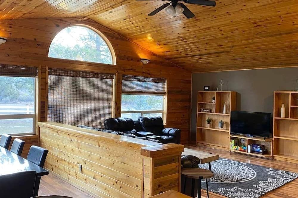 Beautiful Mt.Shasta View Home on large Acreage - Weed - Recepce