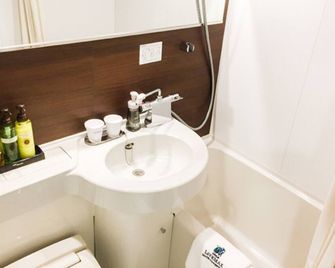 Hotel Livemax Yokkaichi Ekimae - Yokkaichi - Bathroom