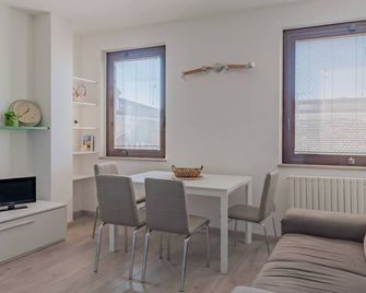 Fabio Filzi 20 - Yourplace Abruzzo - Lanciano - Dining room