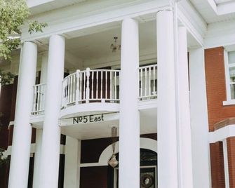 No. 5 East - Winnipeg - Edificio