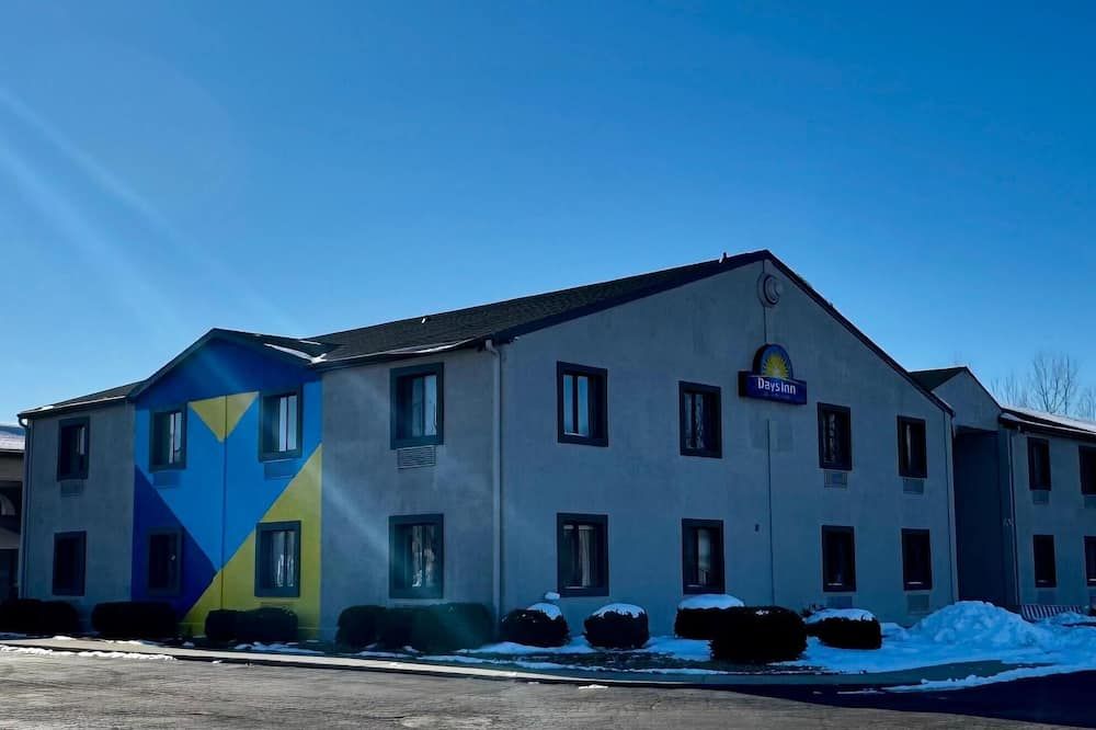 Days Inn by Wyndham Lincoln, IL