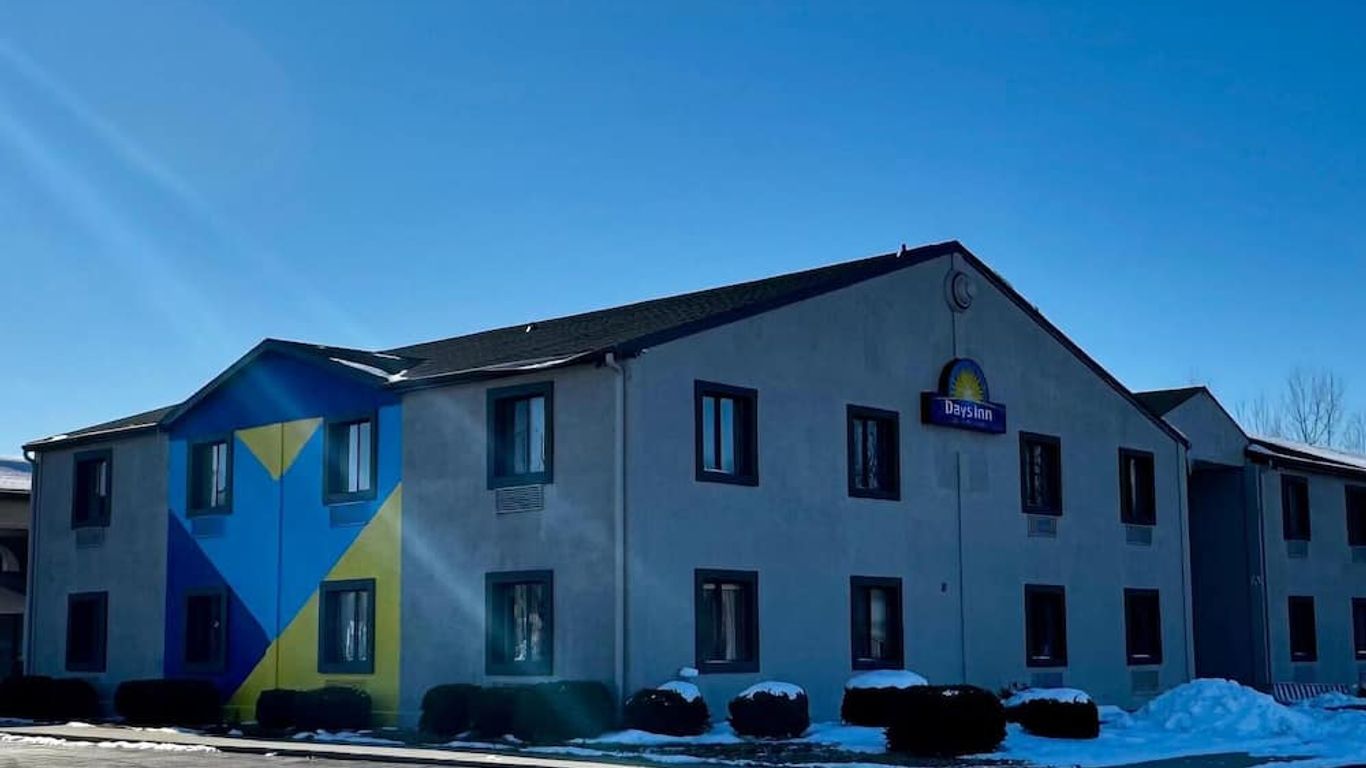 Days Inn by Wyndham Lincoln, IL