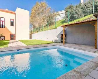 Porto Wine Loft Duplex with swimming pool - Vila Nova de Gaia - Pool