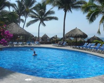 2 Br Five Star Playa Royale Residences Building - Nuevo Vallarta - Pool