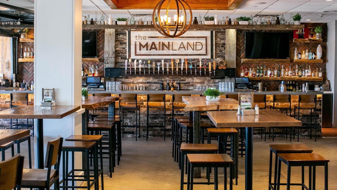 هوليداي إن مانا هوكين/ لونج بيتش أيلاند باي آيتش جي