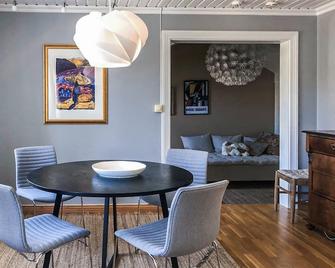 3 Bedroom Nice Home In Arendal - Arendal - Eetruimte