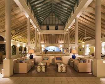 The Cove Suites at Blue Waters - Cedar Grove - לובי