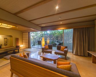 Kakujoro - Tahara - Living room