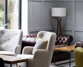 The Kingswood - St. Austell - Lounge