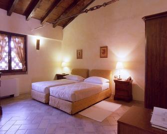 Agriturismo La Camilla - Concorezzo - Bedroom