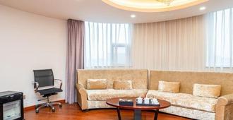 Cheng Dou Kong Gang Yue Xiang Hotel - تشنغدو - غرفة معيشة
