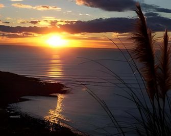Our Beach House - Upper Wainui - Raglan - Edificio