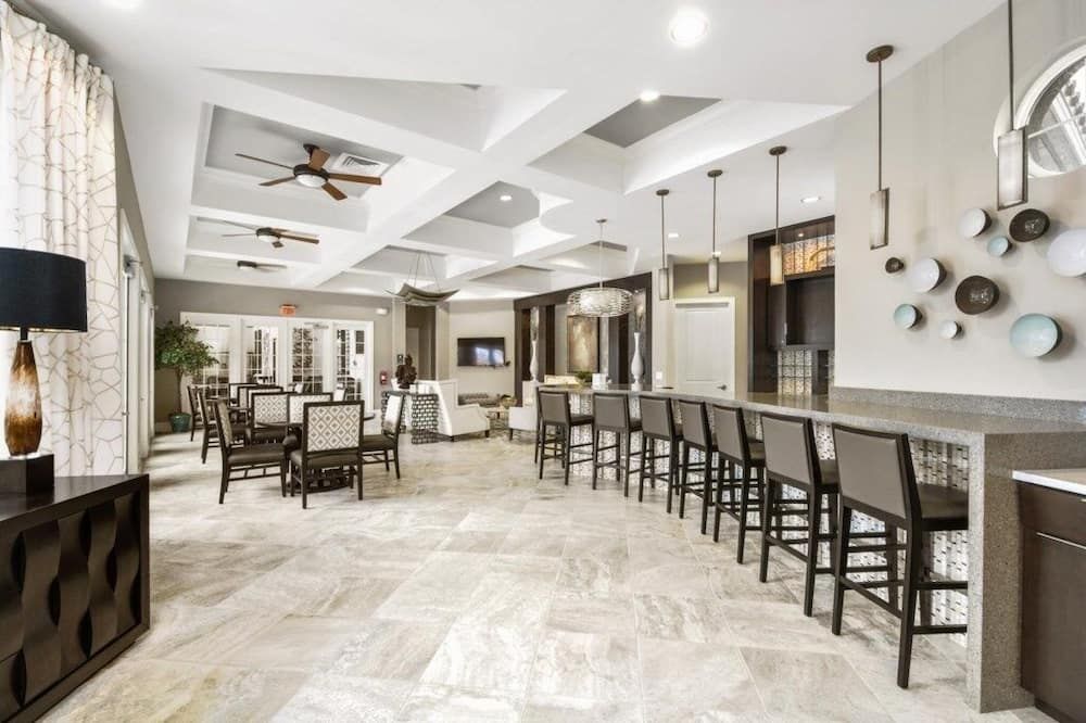 Lake View at Solterra Resort 7 Bedrooms, Sleeps 18 villa - Davenport - Restaurant