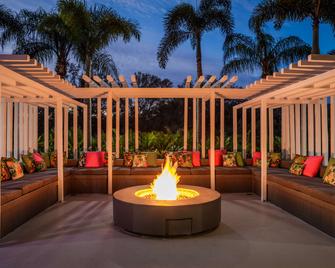 DoubleTree by Hilton Sarasota Bradenton Airport - סראסוטה - פטיו