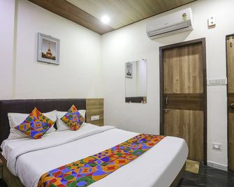 Fabhotel Vedanta Inn - Nr. Sitabudli Fort - Nagpur - Habitación