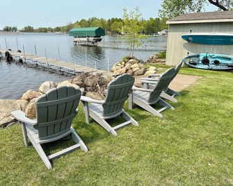 Charming Cabin on Lake Mille Lacs; Relax, Fish & Watch the Sunset - Isle - Patio