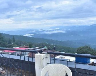 The Himalayan Vista - Ranikhet - Balkon