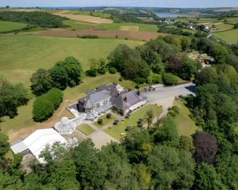 Broadway House - Carmarthen