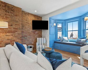 2br Apt Near Copley, Boston Comm, Public Library, Fenway, Back Bay, Beacon Hill - Boston - Sala de estar