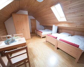 Tourist Farm Pr'Dovar - Ambroz pod Krvavcem - Habitación