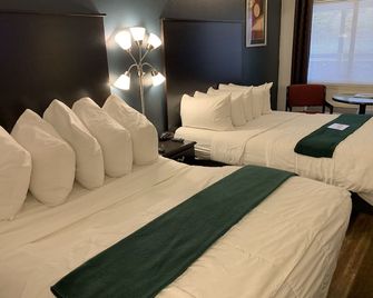 Baymont by Wyndham Petoskey - Petoskey - Ložnice