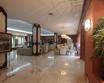 Hospedium Hotel Europa Centro - Magaz de Pisuerga - Vestíbul