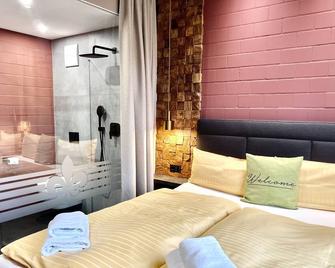 Zweirad Hotel Lenne - Schwerin - Habitación
