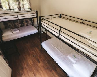 Central Maui Hostel - Wailuku - Schlafzimmer