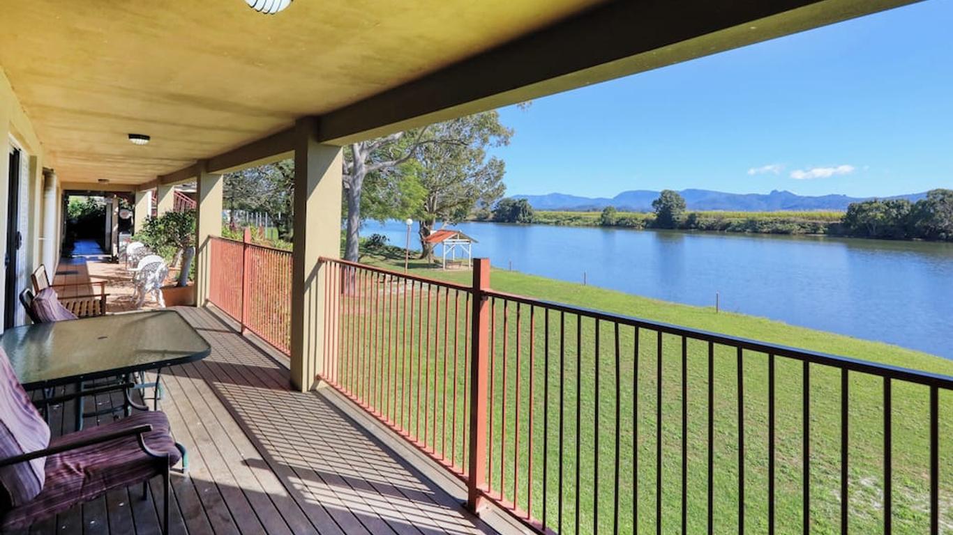 تويد ريفر موتيل