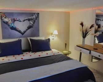 Love room le belka - Rive-de-Gier - Bedroom