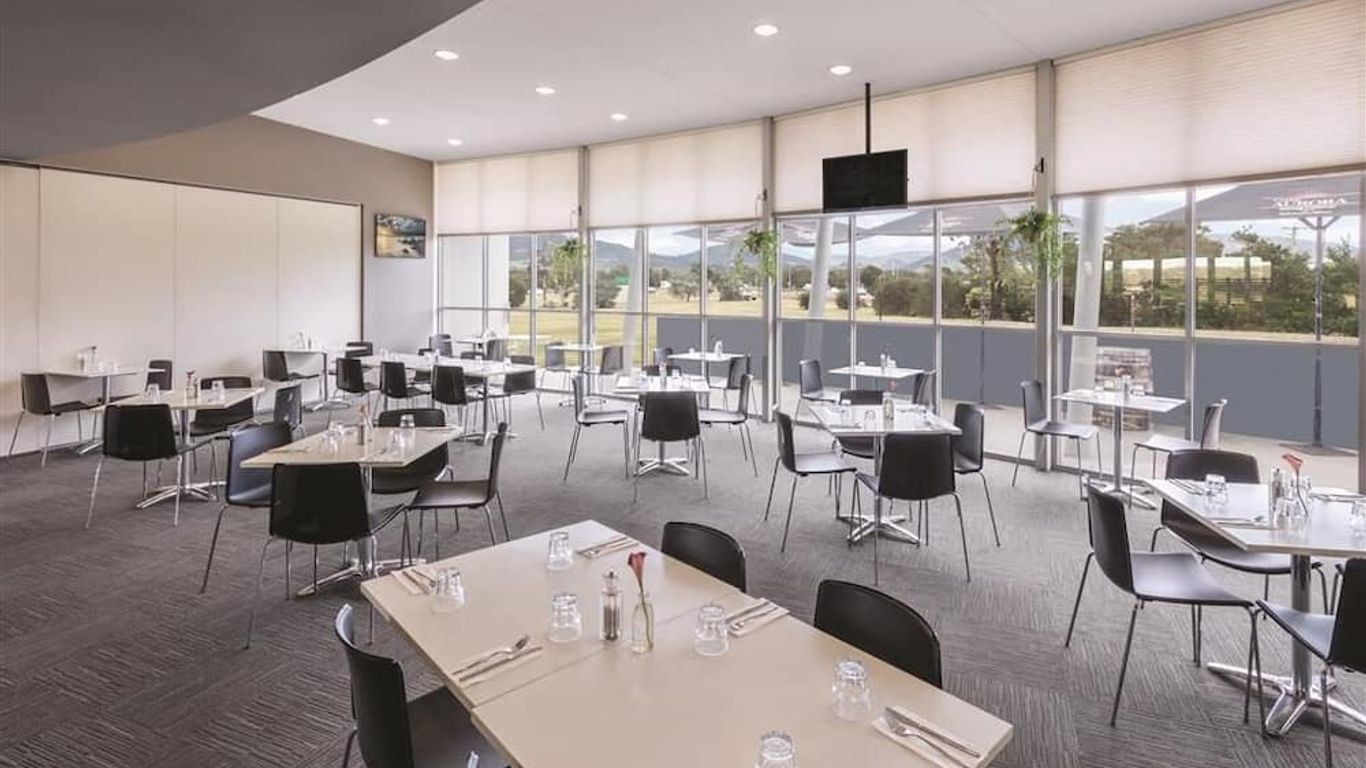 Mantra Hobart Airport