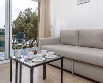 Apartment Olivier Blanes - Blanes - Living room