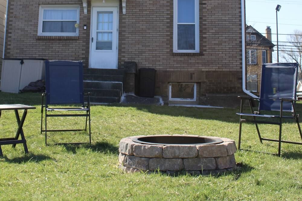 The Modern Gem With Game Room! Pet Friendly - Saint Marys - Patio