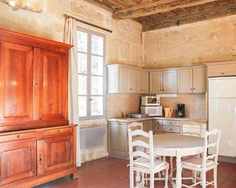 Uzes : lovely 18th century apartment overlooking on the castle - Uzès - Cuisine