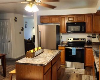2 large Bdrm 1 bath, living room with eat in kitchen and private deck - Vestal - Kitchen