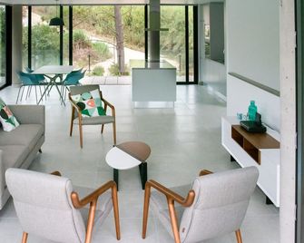 Bright modern villa (6p) surrounded by nature with top views near Nazaré - Alcobaça - Salónek